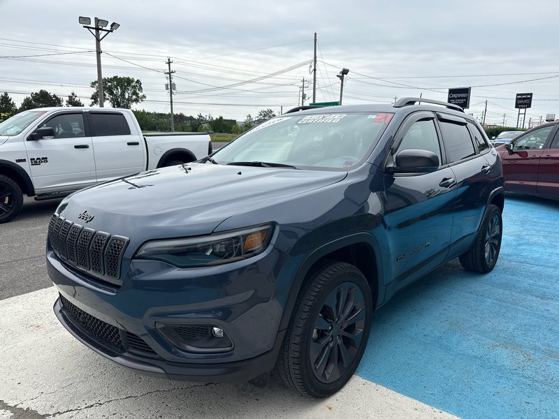 2021 Jeep Cherokee 80th Anniversary Leather, panoramic roof, advanced safety group, navigation