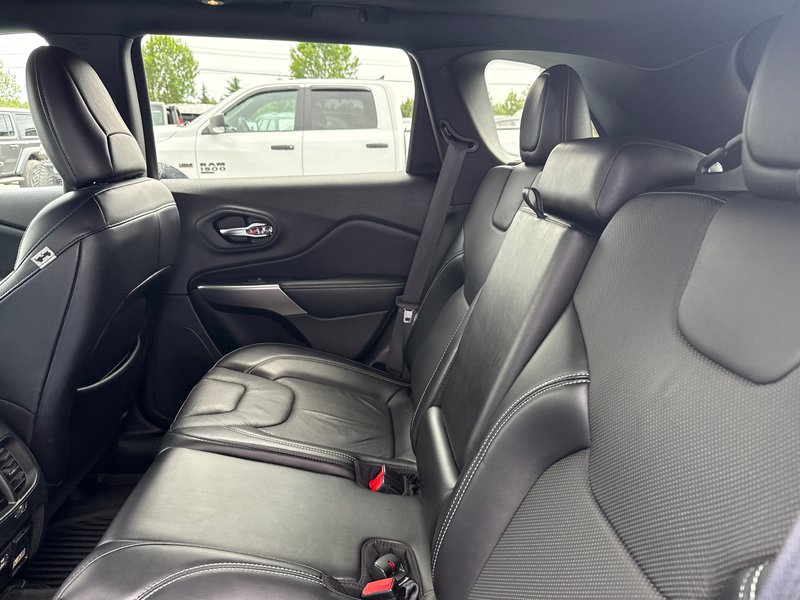 2021 Jeep Cherokee 80th Anniversary Leather, panoramic roof, advanced safety group, navigation