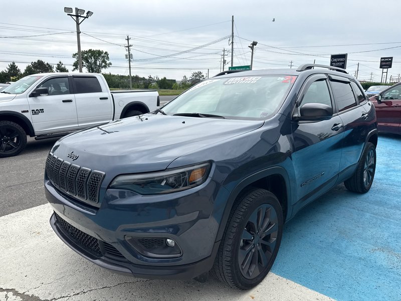 2021 Jeep Cherokee 80th Anniversary Leather, panoramic roof, advanced safety group, navigation