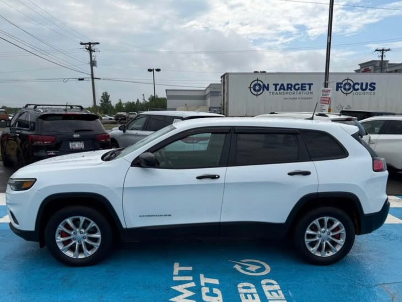 2021 Jeep Cherokee SPORT