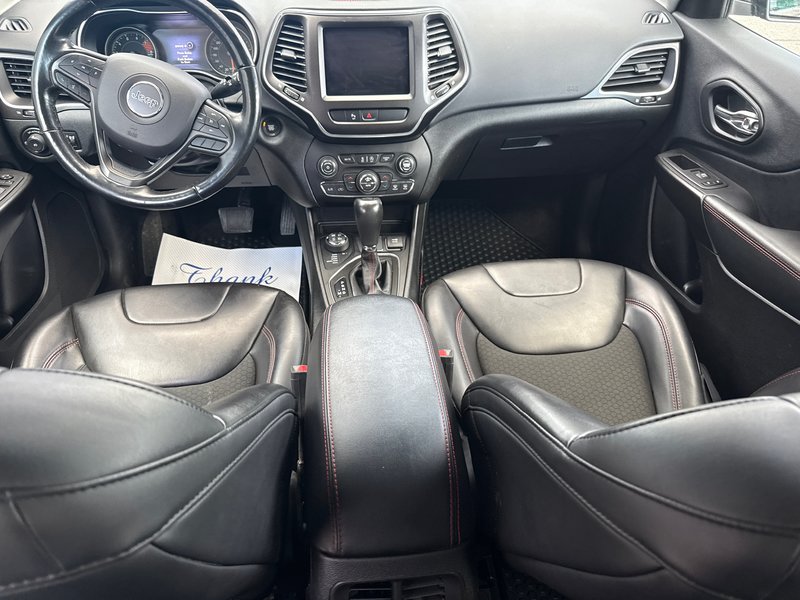 Jeep Cherokee Trailhawk 2021