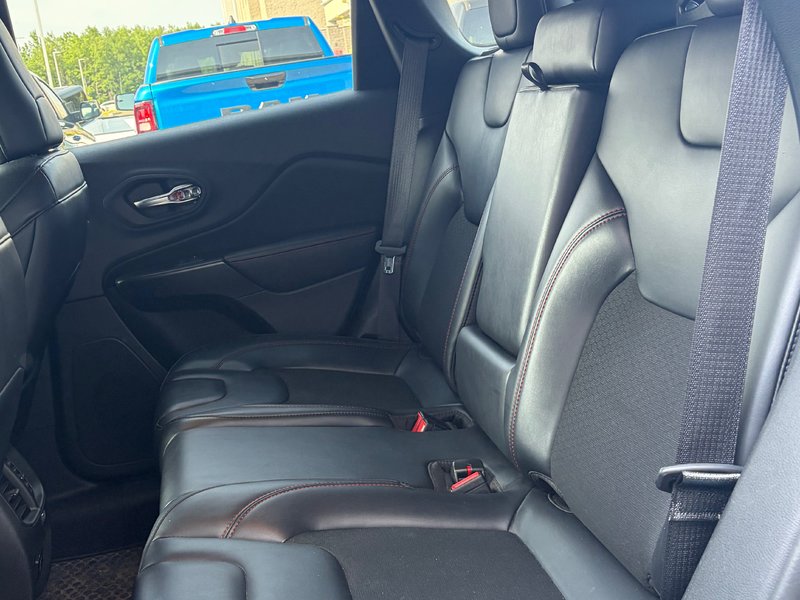 2021 Jeep CHEROKEE TRAILHAWK