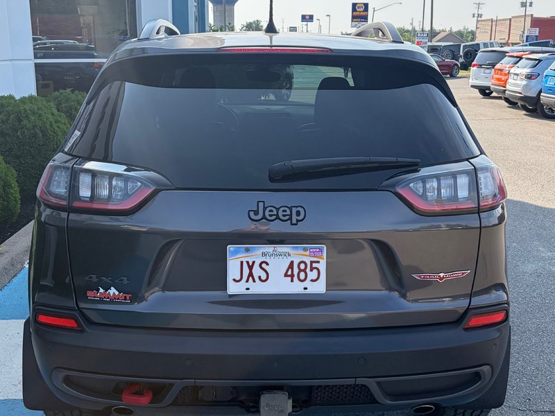2021 Jeep CHEROKEE TRAILHAWK