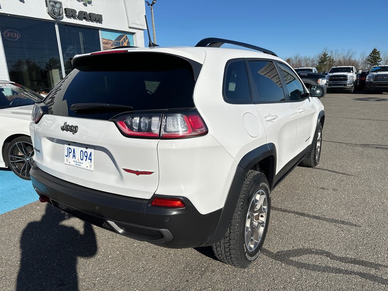 2022 Jeep Cherokee Trailhawk