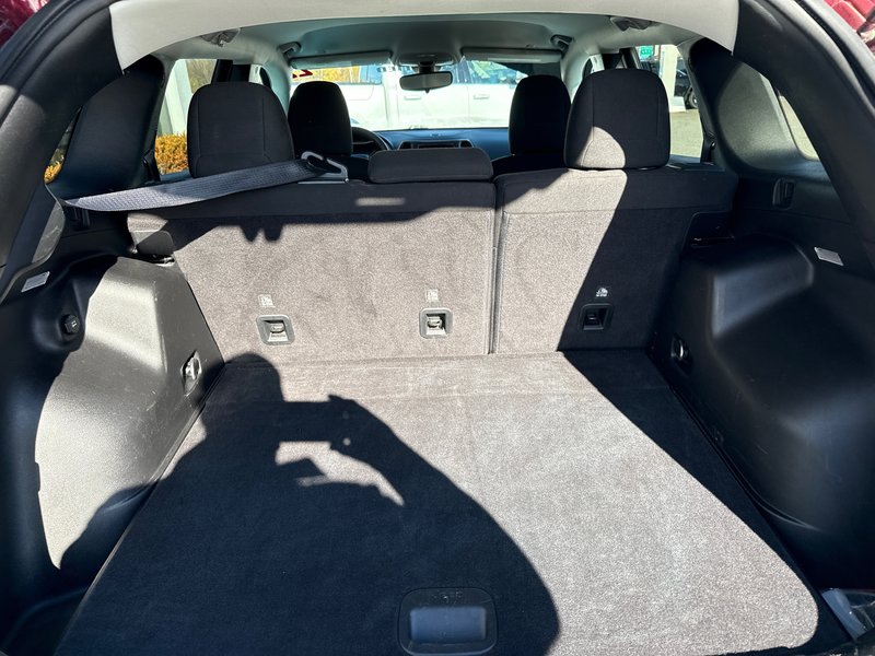 2022 Jeep Cherokee Sport Upgraded tire and rim package , heated seat and wheel