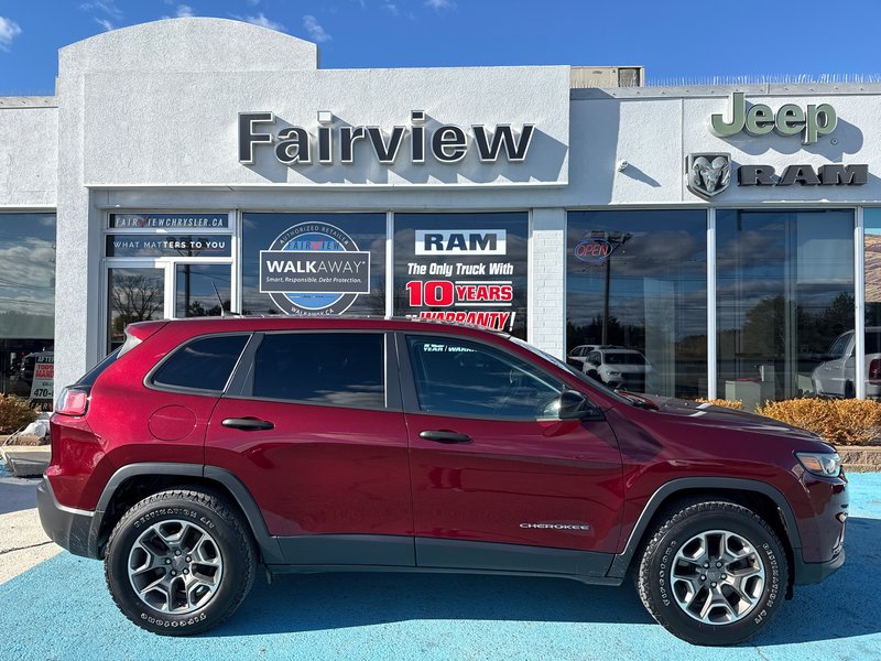 2022 Jeep Cherokee Sport Upgraded tire and rim package , heated seat and wheel