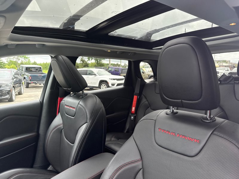 2022 Jeep Cherokee Trailhawk Elite Advanced safety, NAV, panoramic roof, leather, heated, and cooled seats