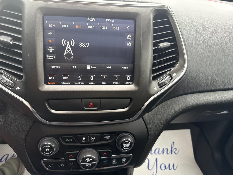 2022 Jeep Cherokee Trailhawk Elite Advanced safety, NAV, panoramic roof, leather, heated, and cooled seats