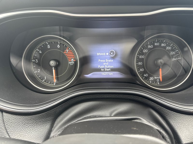 2022 Jeep Cherokee Trailhawk Elite Advanced safety, NAV, panoramic roof, leather, heated, and cooled seats