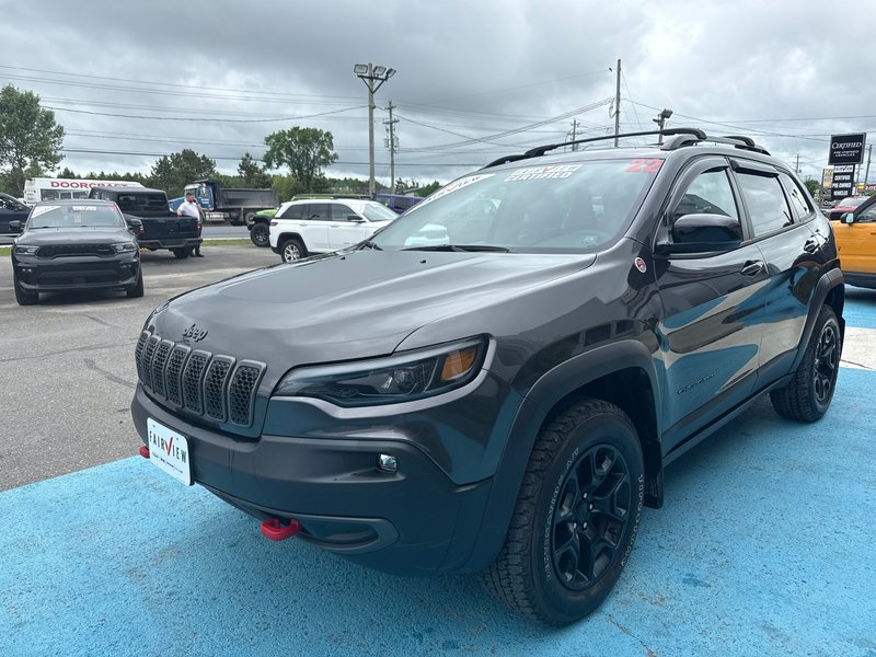 2022 Jeep Cherokee Trailhawk Elite Advanced safety, NAV, panoramic roof, leather, heated, and cooled seats