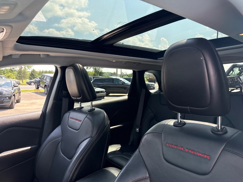 2022 Jeep Cherokee Trailhawk Elite