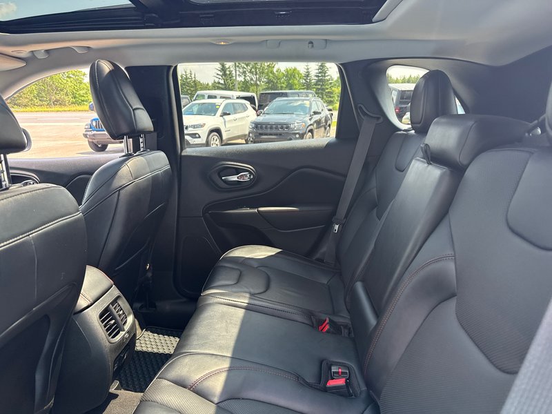 2022 Jeep Cherokee Trailhawk Elite