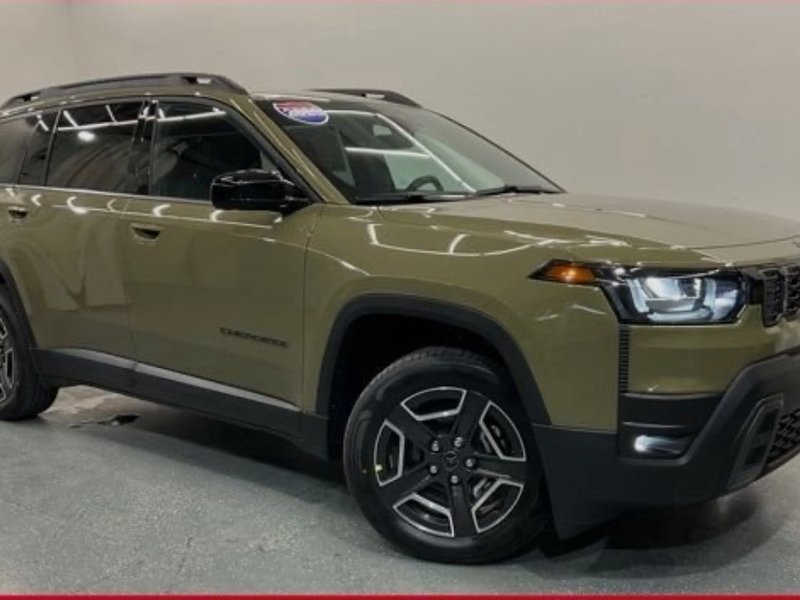 Jeep Cherokee LAREDO 2026