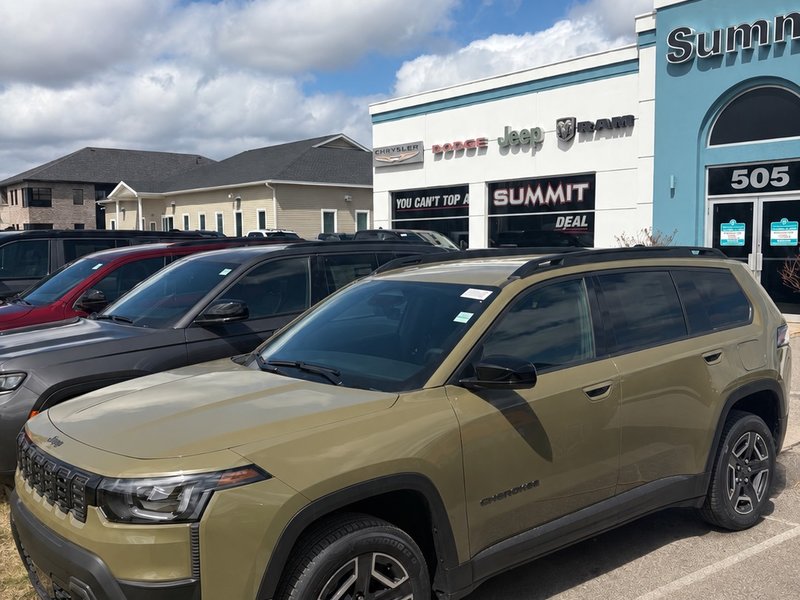 2026 Jeep Cherokee LAREDO