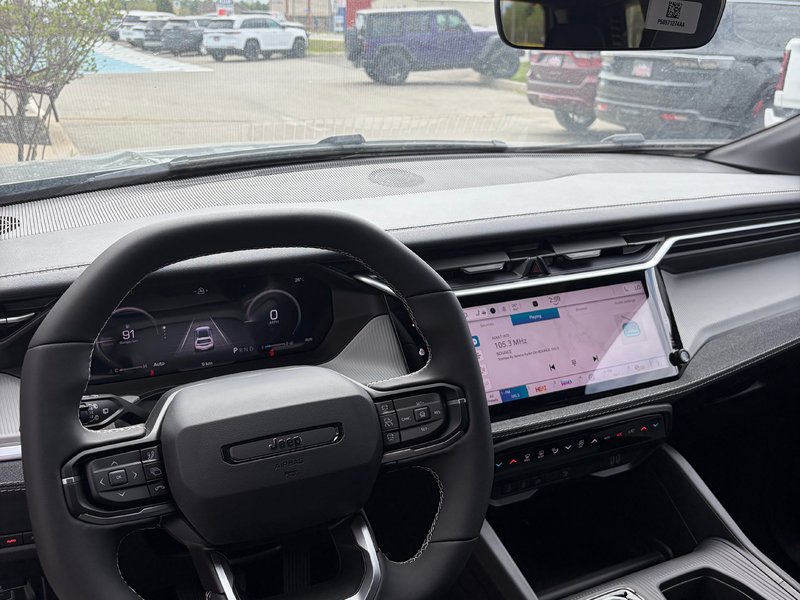 2026 Jeep Cherokee LAREDO