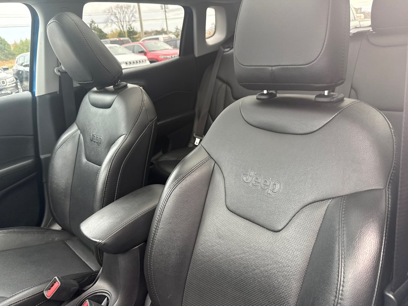 2021 Jeep Compass Altitude Leather sunroof, advanced safety group
