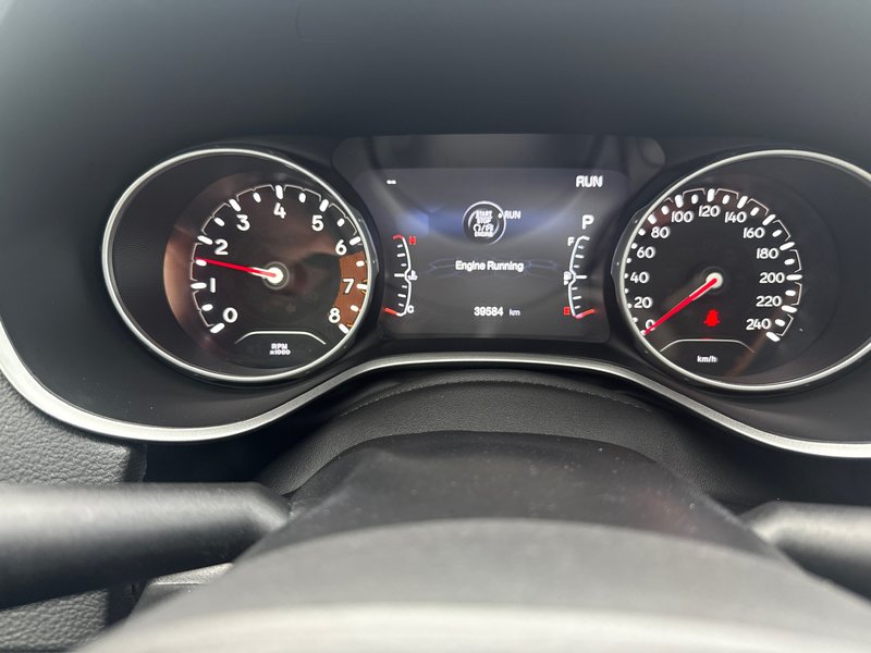 2021 Jeep Compass Altitude Leather sunroof, advanced safety group