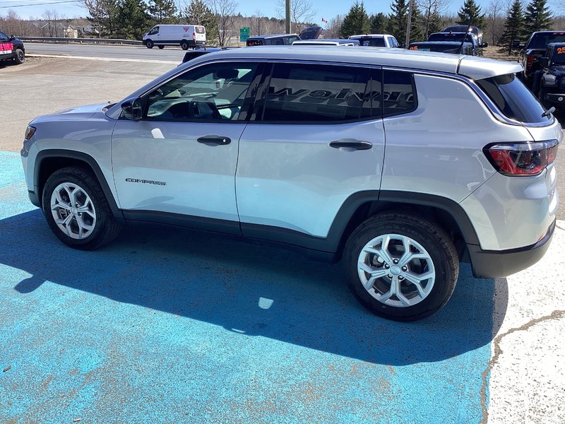 2024 Jeep Compass SPORT