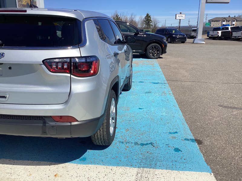 2024 Jeep Compass SPORT