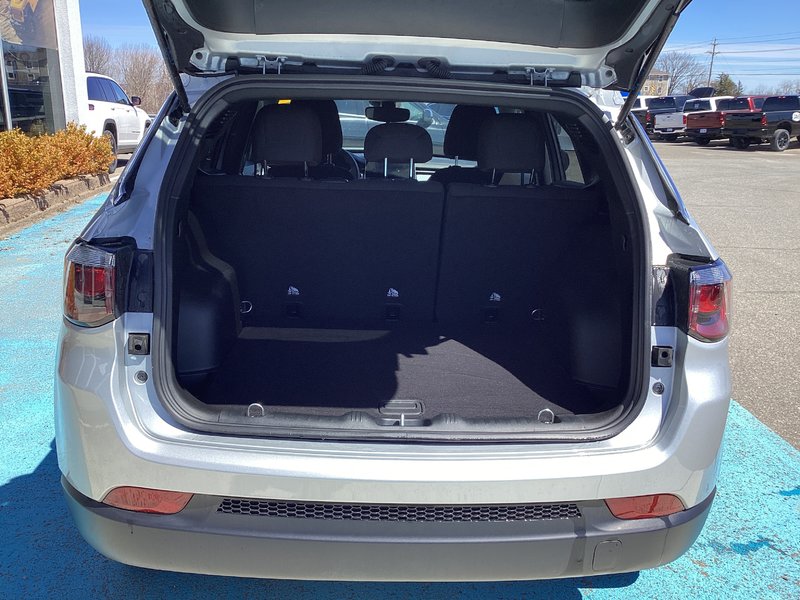 2024 Jeep Compass SPORT
