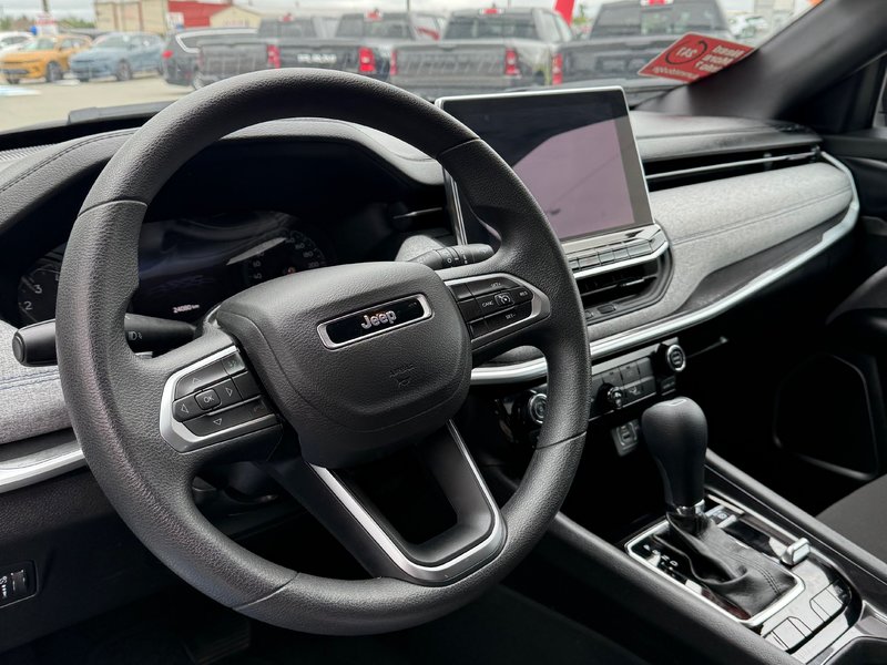 2024 Jeep Compass SPORT