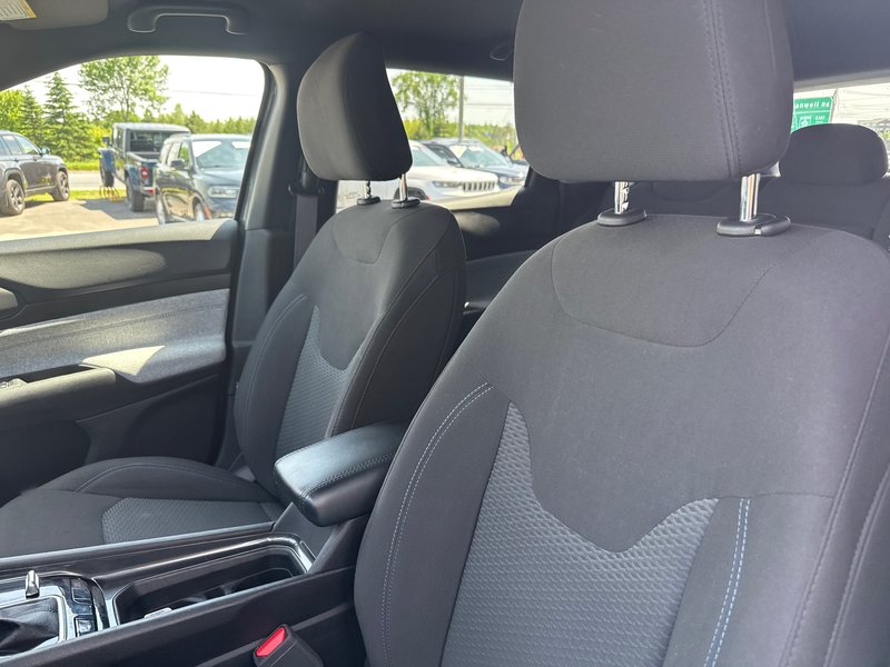 2024 Jeep Compass Sport Heated seat heater wheel command start