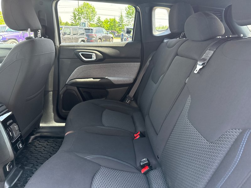 2024 Jeep Compass Sport Heated seat heater wheel command start