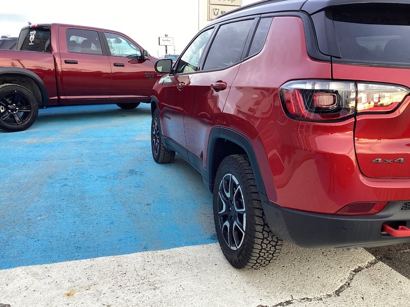 2025 Jeep Compass TRAILHAWK