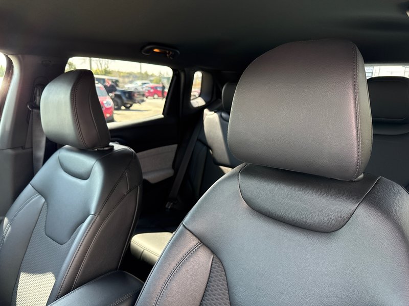 2025 Jeep Compass North Demo deal