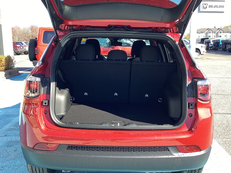 2026 Jeep Compass SPORT