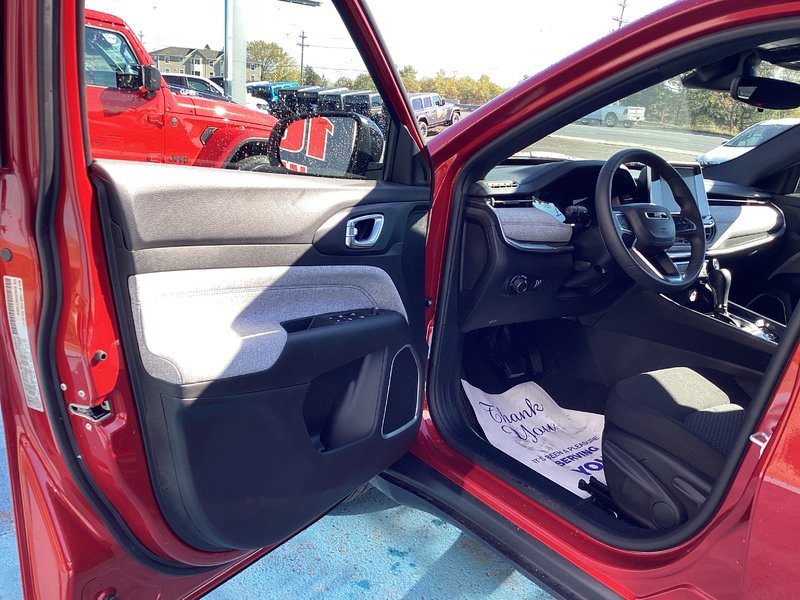 2026 Jeep Compass SPORT