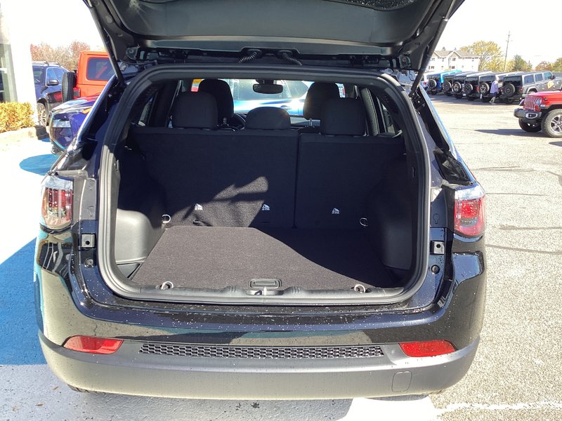 2026 Jeep Compass SPORT