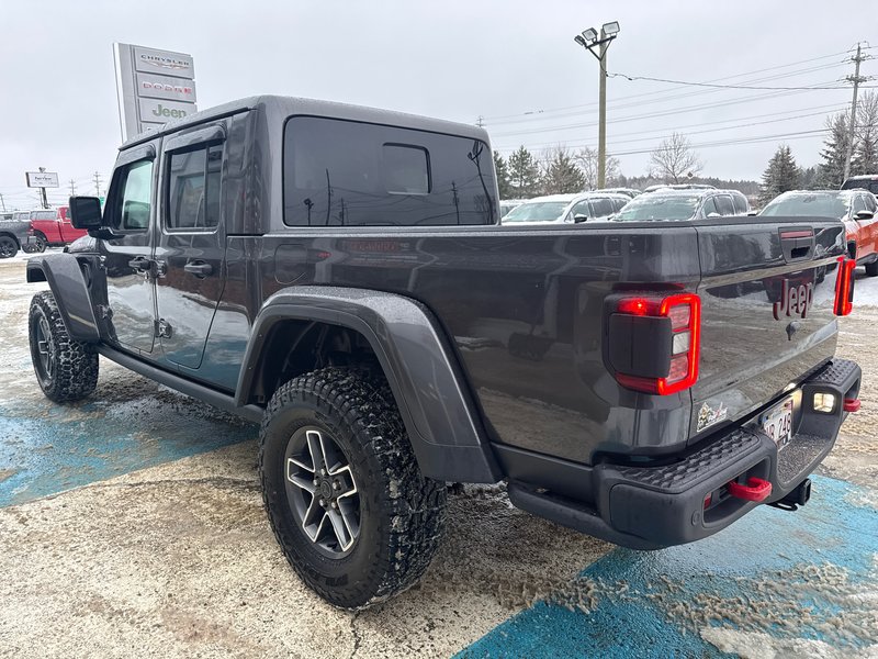 2021 Jeep Gladiator Rubicon New 35 inch tires, excellent condition