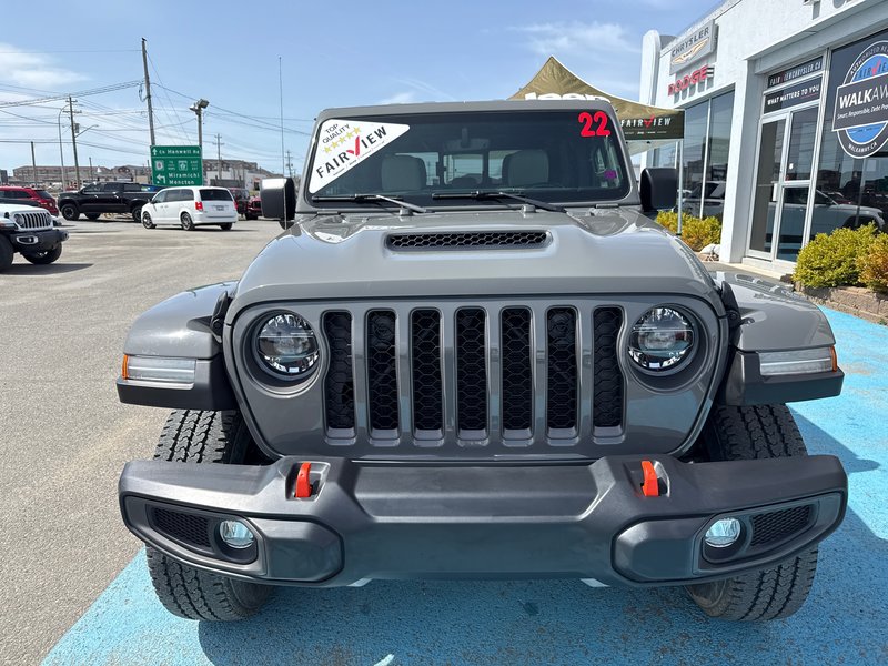 2022 Jeep Gladiator Mojave With fox lift kit 35 inch tire and wheel package