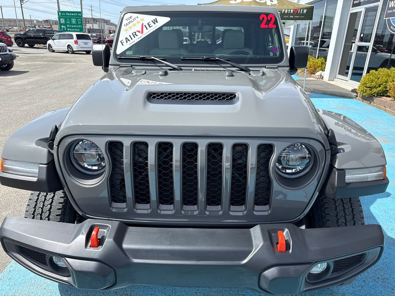 2022 Jeep Gladiator Mojave With fox lift kit 35 inch tire and wheel package