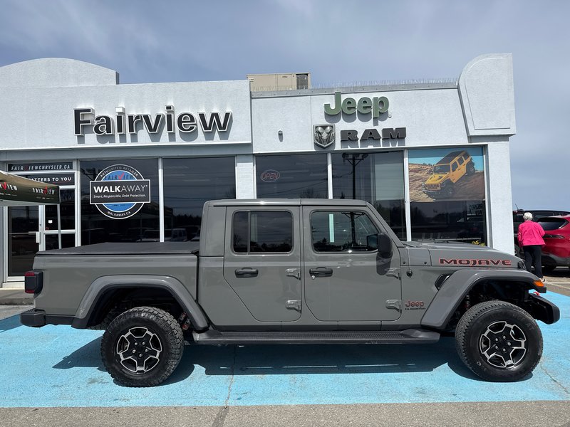 2022 Jeep Gladiator Mojave With fox lift kit 35 inch tire and wheel package