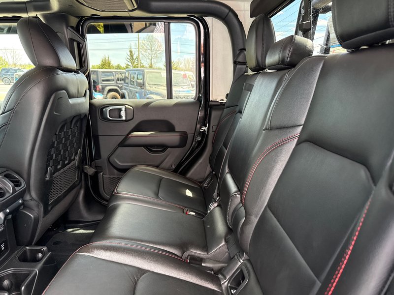 2022 Jeep Gladiator Rubicon  back rack system upgraded bumpers, wench lights, etc. over $6000 in extras