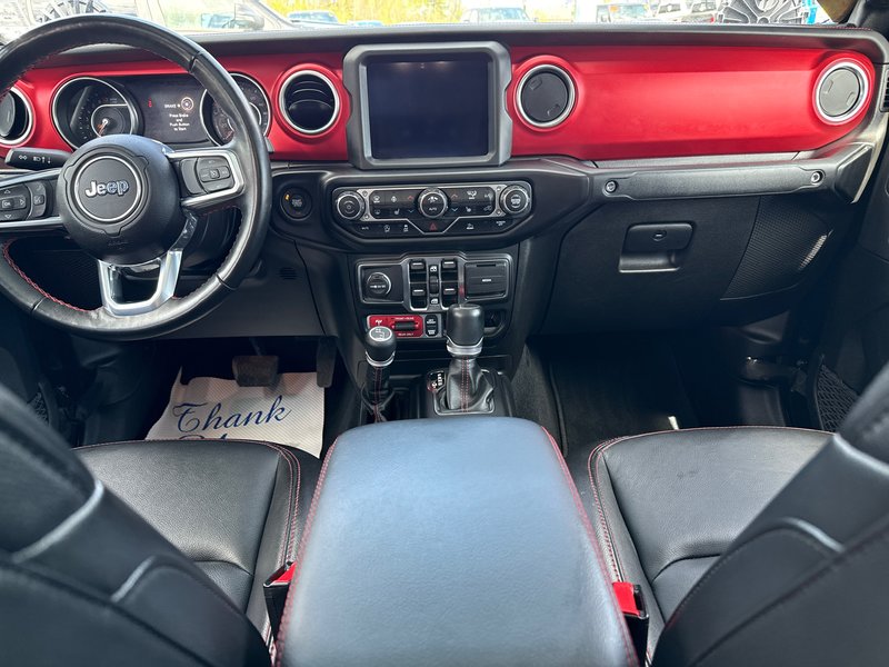 2022 Jeep Gladiator Rubicon  back rack system upgraded bumpers, wench lights, etc. over $6000 in extras