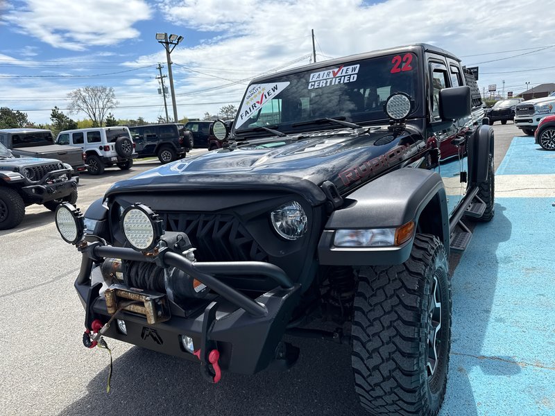 2022 Jeep Gladiator Rubicon  back rack system upgraded bumpers, wench lights, etc. over $6000 in extras