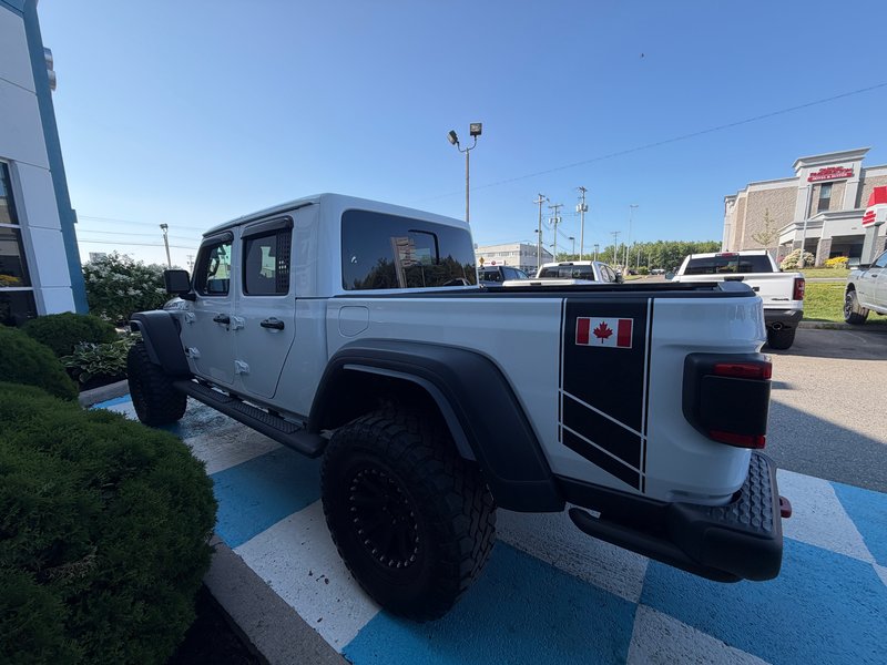2024 Jeep GLADIATOR RUBICON UPGRADED WHEELS, TIRES, AND SUSPENSION!