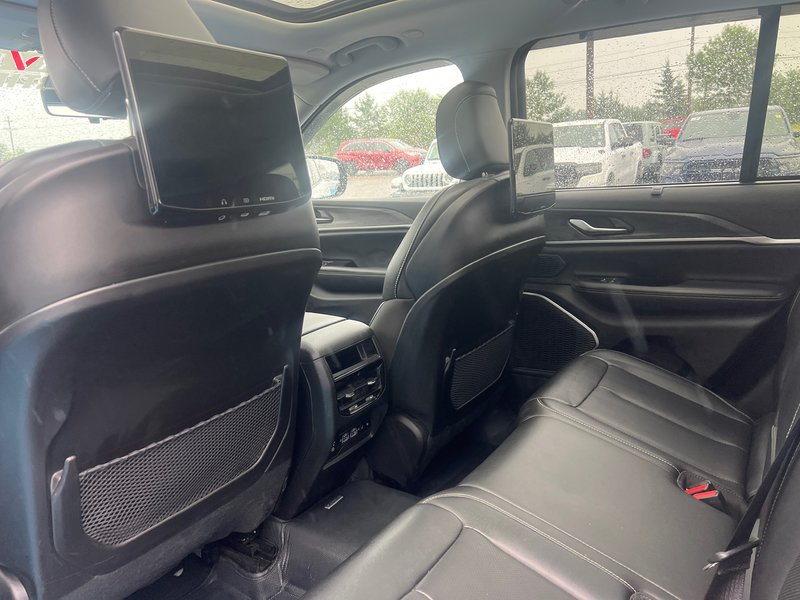 2023 Jeep Grand Cherokee 4xe  Loaded up with entertainment package panoramic roof package