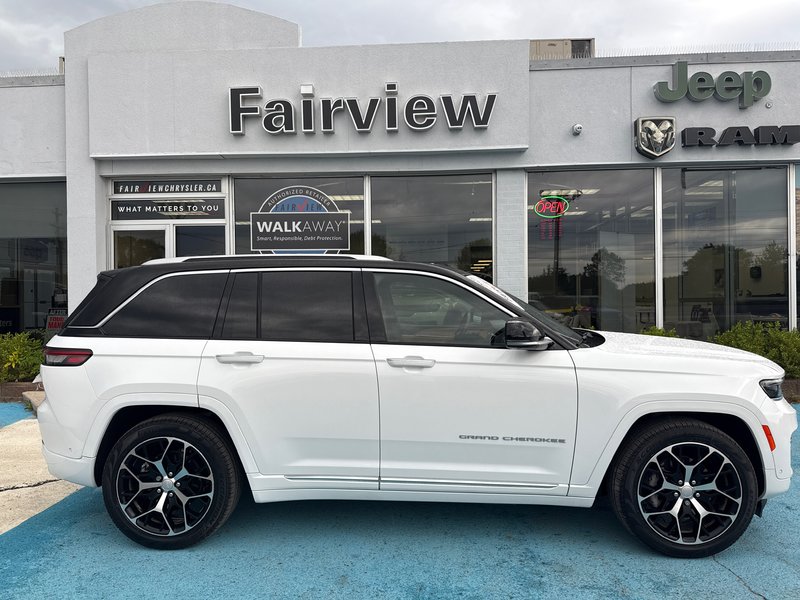 2023 Jeep Grand Cherokee 4xe Summit Reserve Upgraded leather  Macintosh audio system three TVs full roof