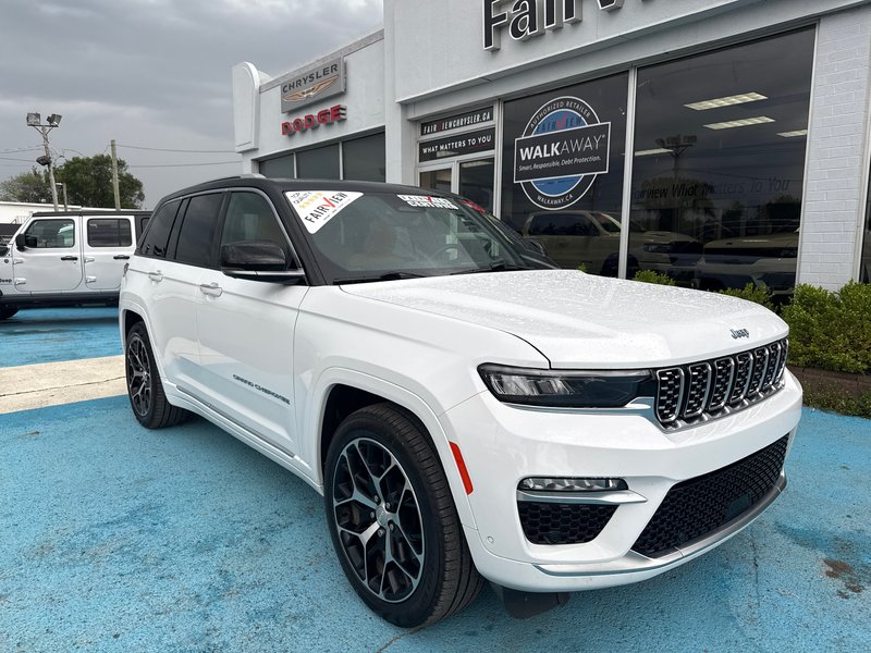 2023 Jeep Grand Cherokee 4xe Summit Reserve Upgraded leather  Macintosh audio system three TVs full roof