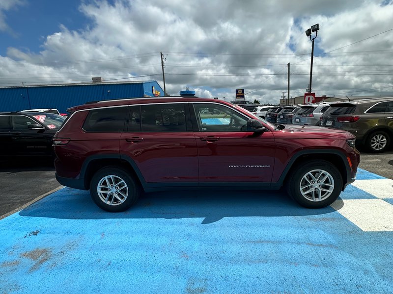 Jeep Grand Cherokee L LAREDO 2023