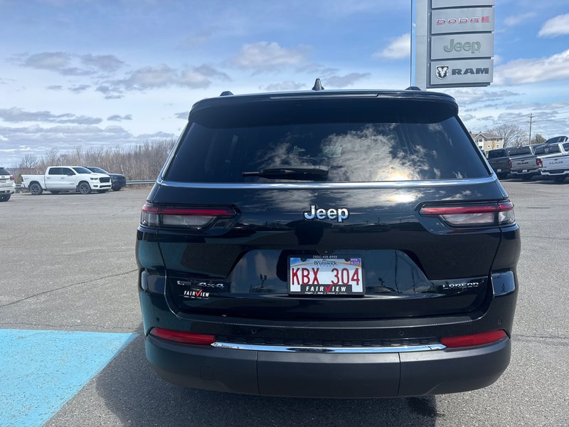 2023 Jeep Grand Cherokee L Laredo Amazing condition heated seats heated wheel, Apple CarPlay