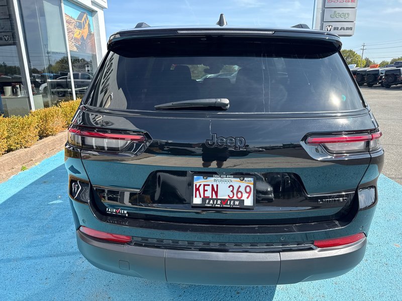 2024 Jeep Grand Cherokee L Limited Seven passenger fully loaded panel roof