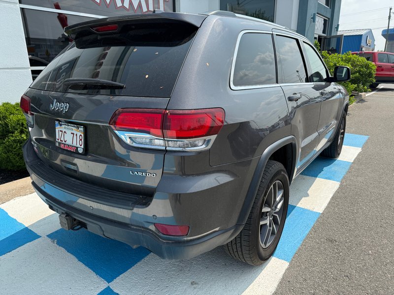 2021 Jeep Grand Cherokee LAREDO