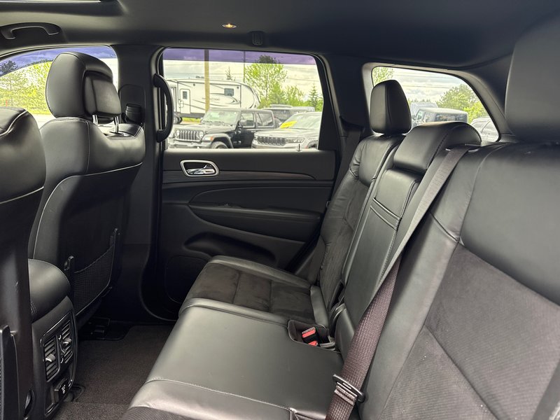 2021 Jeep Grand Cherokee Altitude Upgraded tires, sun and sand group navigation event safety group