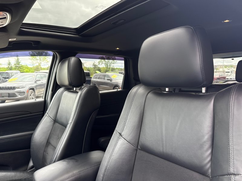 2021 Jeep Grand Cherokee Altitude Upgraded tires, sun and sand group navigation event safety group