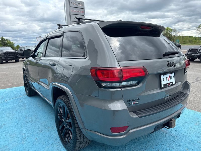 2021 Jeep Grand Cherokee Altitude Upgraded tires, sun and sand group navigation event safety group